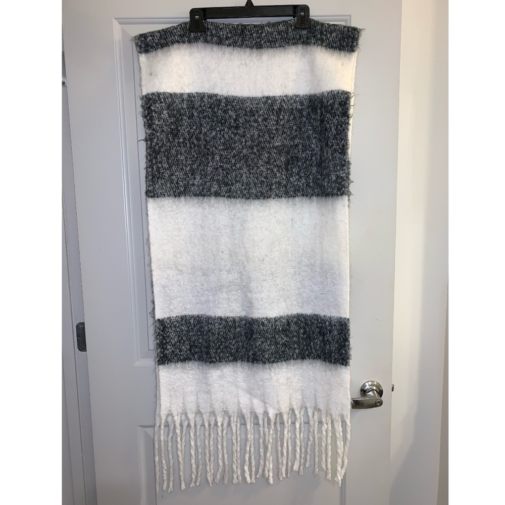 Urban Outfitters’ Blanket Scarf